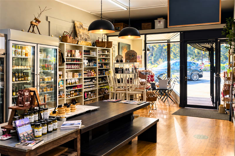 Click to view all images 37 Maint Street Timboon VIC 3268 - Image 2