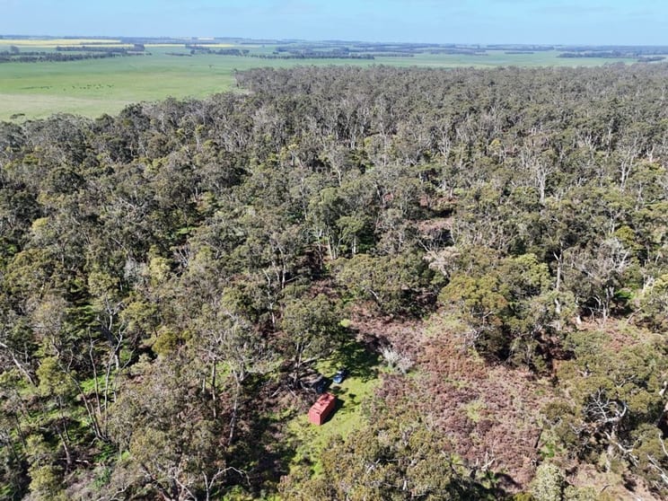Click to view all images - Delaney's Road Buckley Swamp VIC 3301 - Image 2