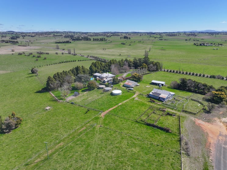 Click to view all images 812 Guyong Road Blayney NSW 2799 - Image 3