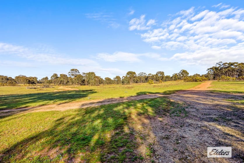 Click to view all images 3210 Ararat - St Arnaud Road Navarre VIC 3384 - Image 3