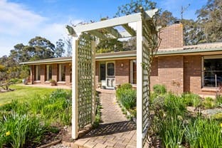Click to view all images 41 Jollys Hill Road Smythes Creek VIC 3351 - Image 3