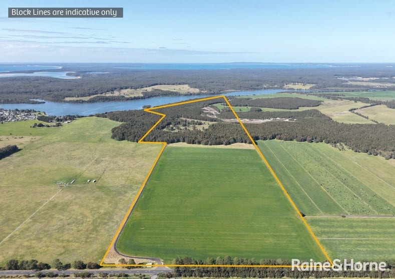 Click to view all images 1170 Greenwell Point Road Pyree NSW 2540 - Image 1