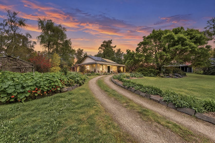 Click to view all images 52 Earls Road Yarragon South VIC 3823 - Image 3