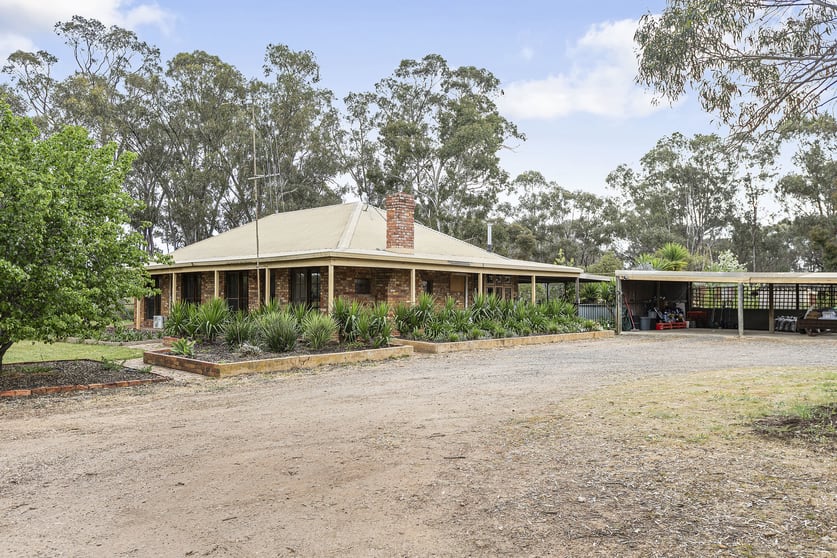 Click to view all images 27 Wellsford Road Longlea VIC 3551 - Image 1