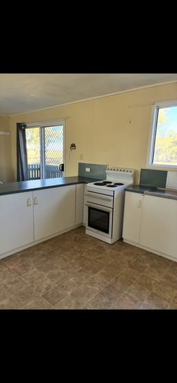 Click to view all images 25545 Cunningham Highway Inglewood QLD 4387 - Image 3
