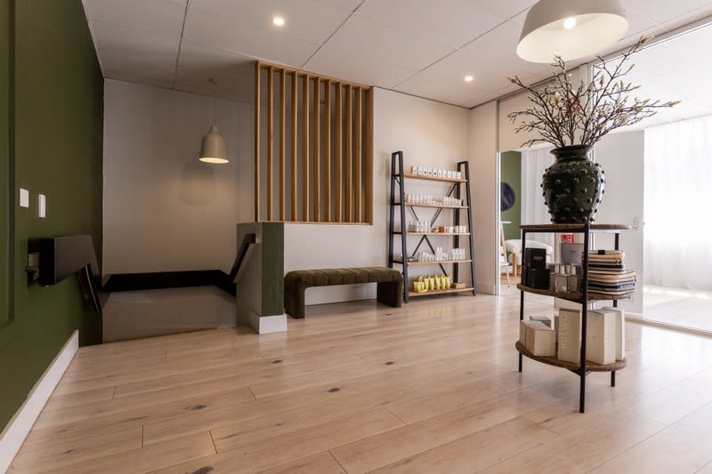 Click to view all images 1/579 Dean Street Albury NSW 2640 - Image 2