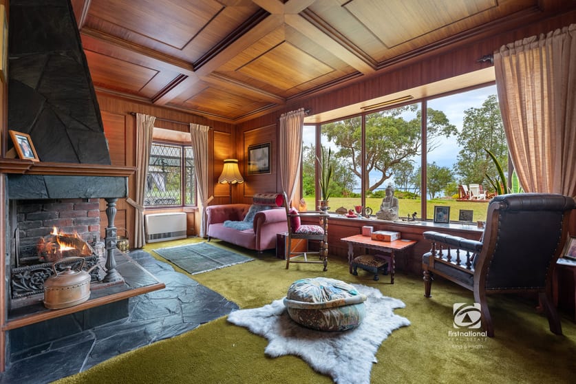 Click to view all images 390 Centre Road Raymond Island VIC 3880 - Image 3