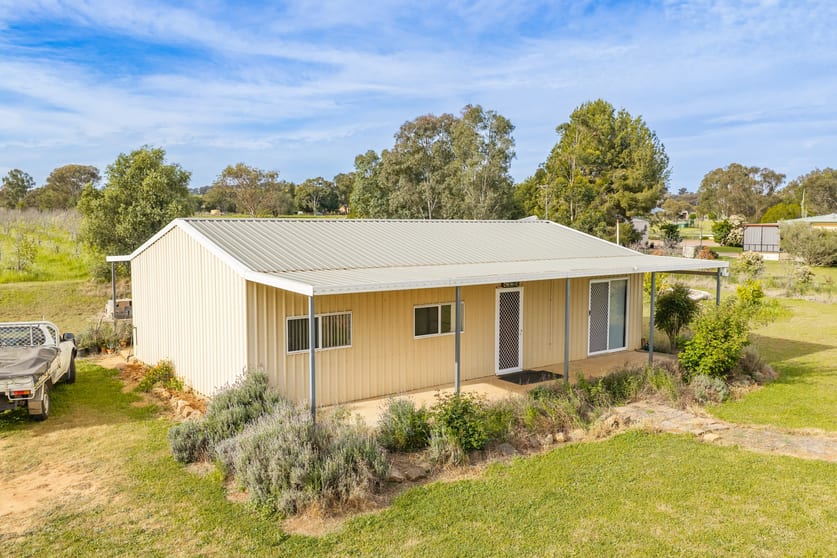 58 Longs Corner Road Canowindra NSW 2804 - Image 2