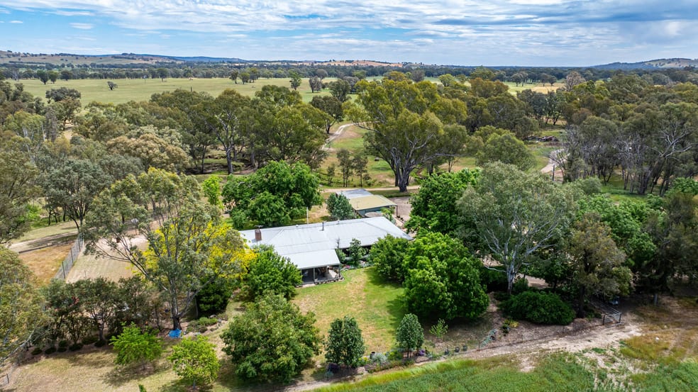Click to view all images 547 Culcairn Holbrook Road Holbrook NSW 2644 - Image 2