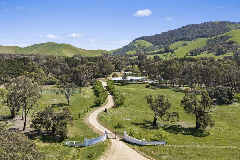 Click to view all images 154 Ford Drive Mansfield VIC 3722 - Image 1