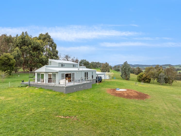 Click to view all images 52 Armstrong Avenue Strathbogie VIC 3666 - Image 1