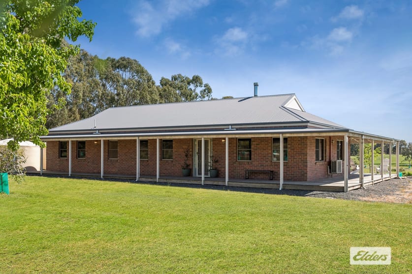 Click to view all images 83 Thornhill Lane Elphinstone VIC 3448 - Image 1