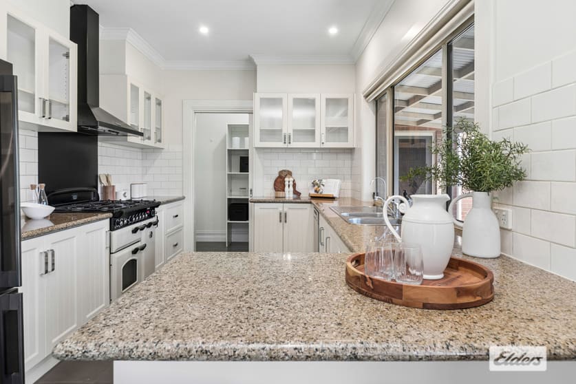 Click to view all images 83 Thornhill Lane Elphinstone VIC 3448 - Image 2