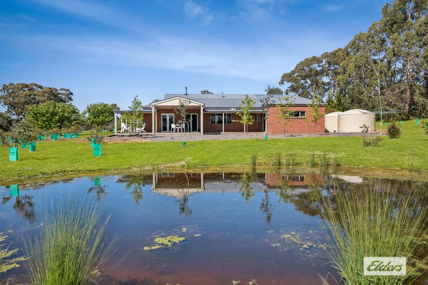 Click to view all images 83 Thornhill Lane Elphinstone VIC 3448 - Image 3
