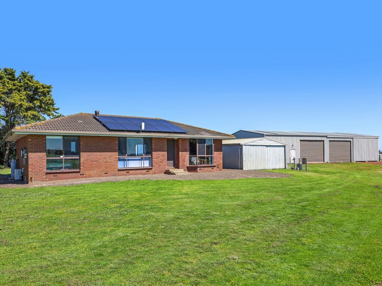 Click to view all images 314 Blakes Road Nirranda VIC 3268 - Image 2