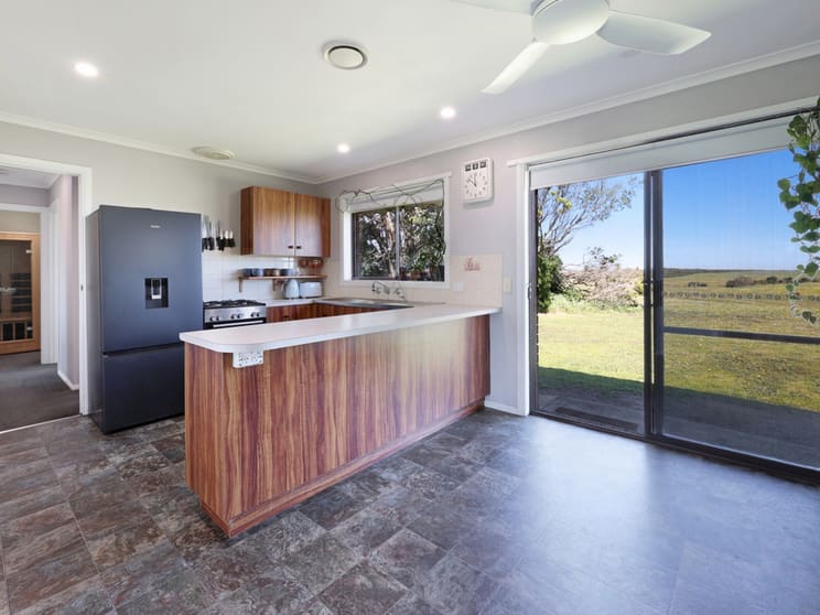 Click to view all images 314 Blakes Road Nirranda VIC 3268 - Image 3