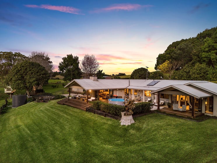Click to view all images 152 Nashua Road Fernleigh NSW 2479 - Image 2