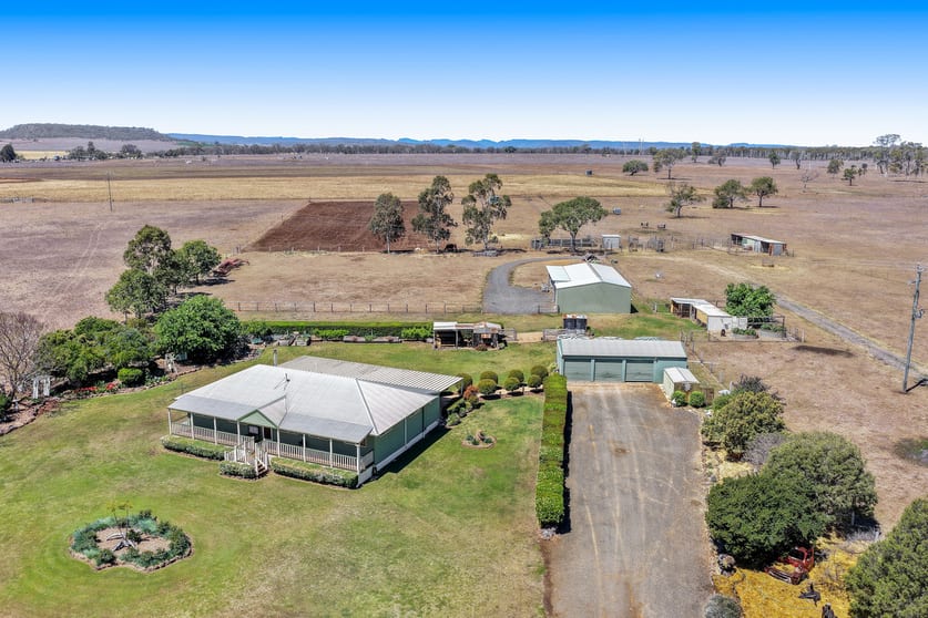 Click to view all images 320 Warfields Road Allora QLD 4362 - Image 3