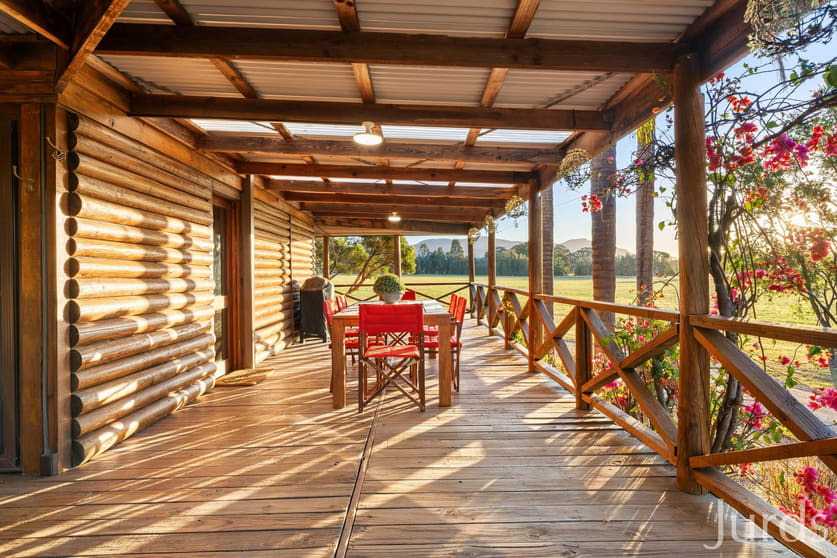 Click to view all images 217 Deasys Road Pokolbin NSW 2320 - Image 2