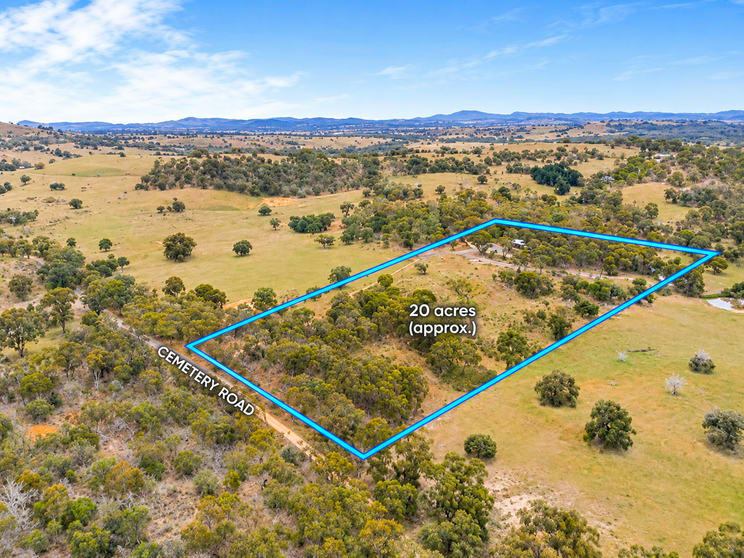 Click to view all images 210 Cemetery Road Landsborough VIC 3384 - Image 2