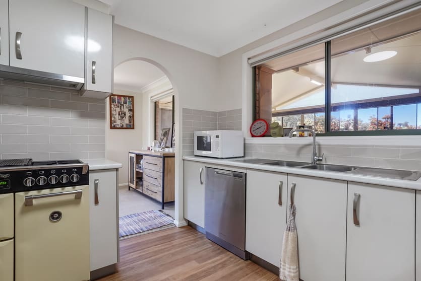Click to view all images 2321 George Russell Drive Canowindra NSW 2804 - Image 3