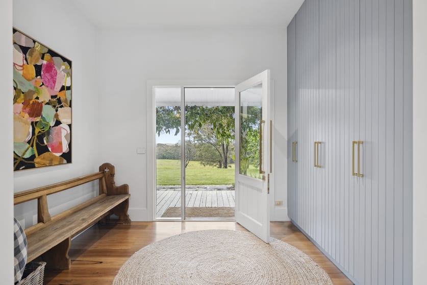 Click to view all images 41 Vinnicombes Road Romsey VIC 3434 - Image 3