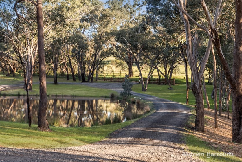 Click to view all images 70 Leahys Road Tallarook VIC 3659 - Image 2