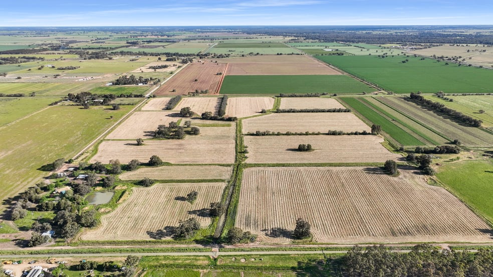 Click to view all images Soli-Hull/313 Flanagans Lane Deniliquin NSW 2710 - Image 2