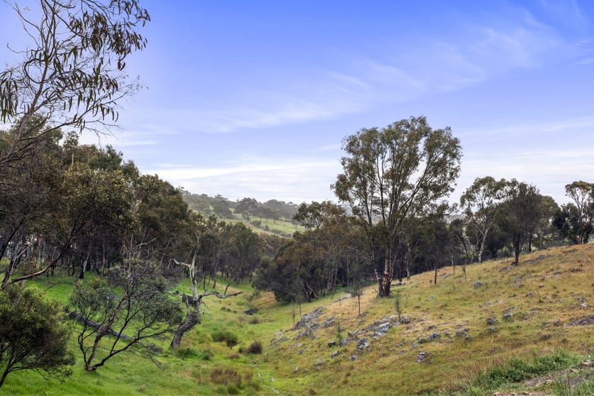 Click to view all images 219 Archer Hill Road Highland Valley SA 5255 - Image 3
