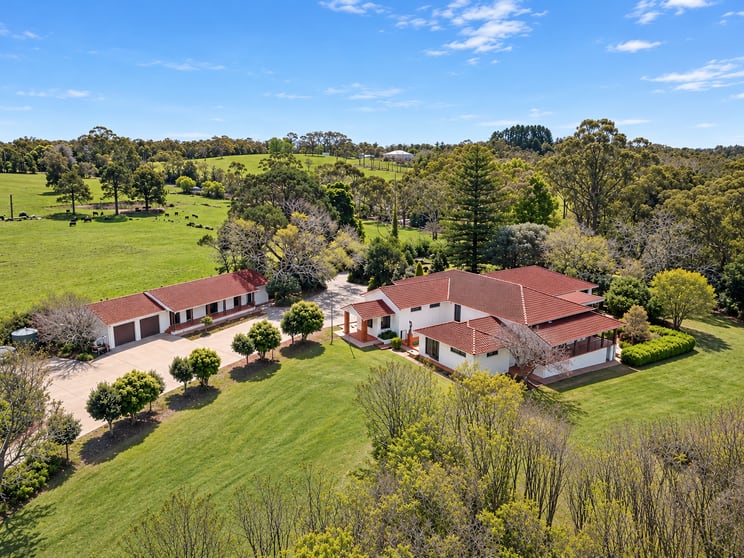 Click to view all images 30 Lutana Road Somersby NSW 2250 - Image 2