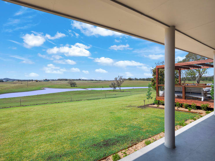 Click to view all images 235 Pywells Road Luskintyre NSW 2321 - Image 2