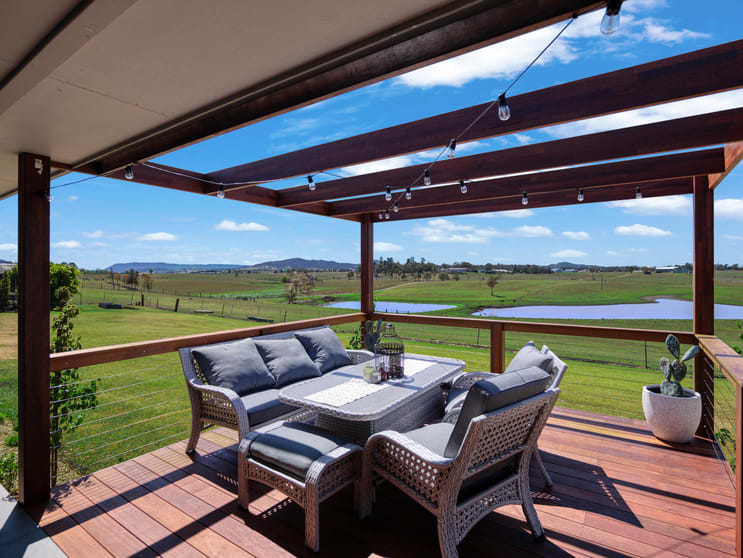 Click to view all images 235 Pywells Road Luskintyre NSW 2321 - Image 3