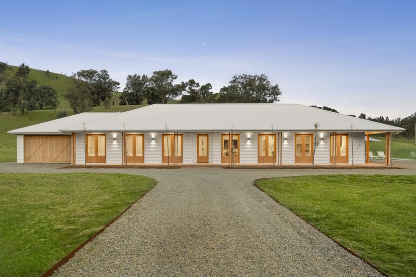 Click to view all images 76 Kiernans Road Bonnie Doon VIC 3720 - Image 1