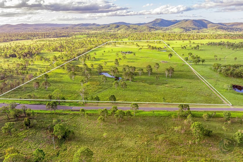 Click to view all images 2964 Wide Bay Highway Oakview QLD 4600 - Image 2
