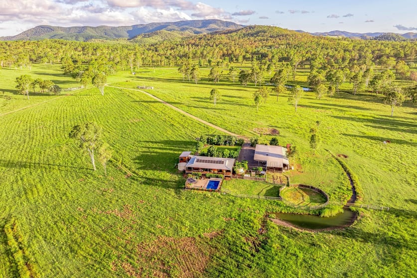 Click to view all images 2964 Wide Bay Highway Oakview QLD 4600 - Image 3