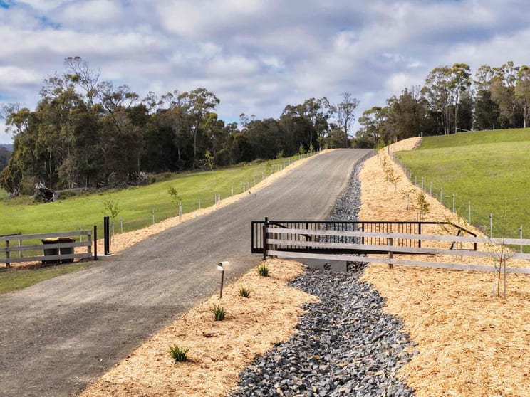 Click to view all images 44 East Arm Road Hillwood TAS 7252 - Image 2