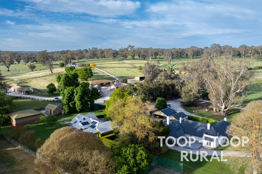 Click to view all images 476 Eden Valley Road Angaston SA 5353 - Image 2