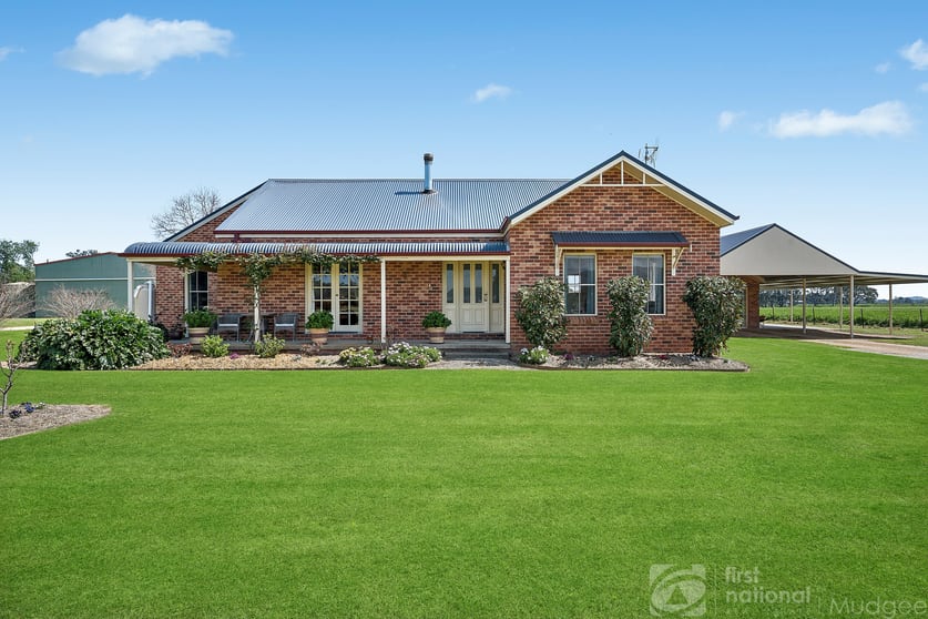 Click to view all images 371 Burrundulla Road Burrundulla NSW 2850 - Image 2