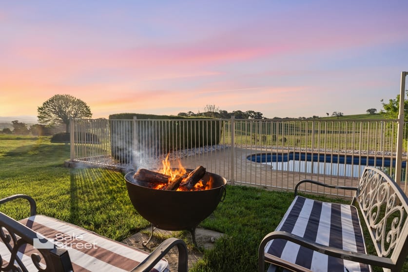 Click to view all images 225 Emu Swamp Road Orange NSW 2800 - Image 2