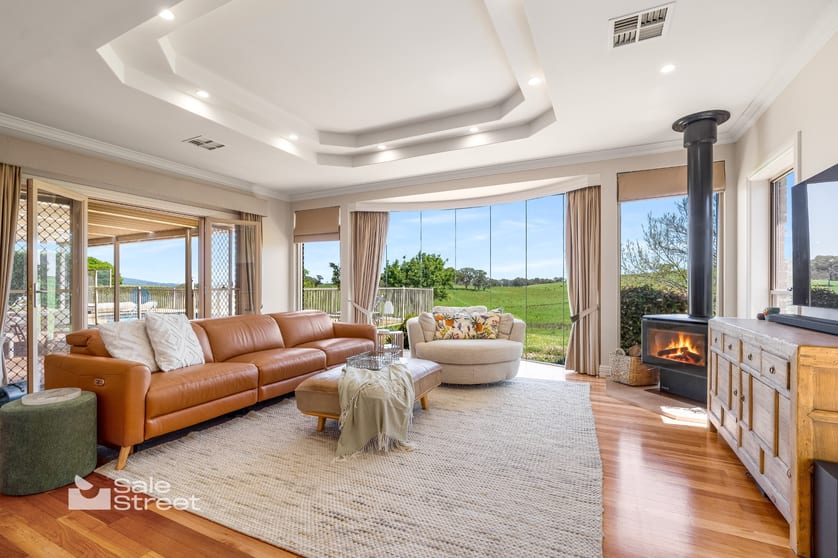 Click to view all images 225 Emu Swamp Road Orange NSW 2800 - Image 3