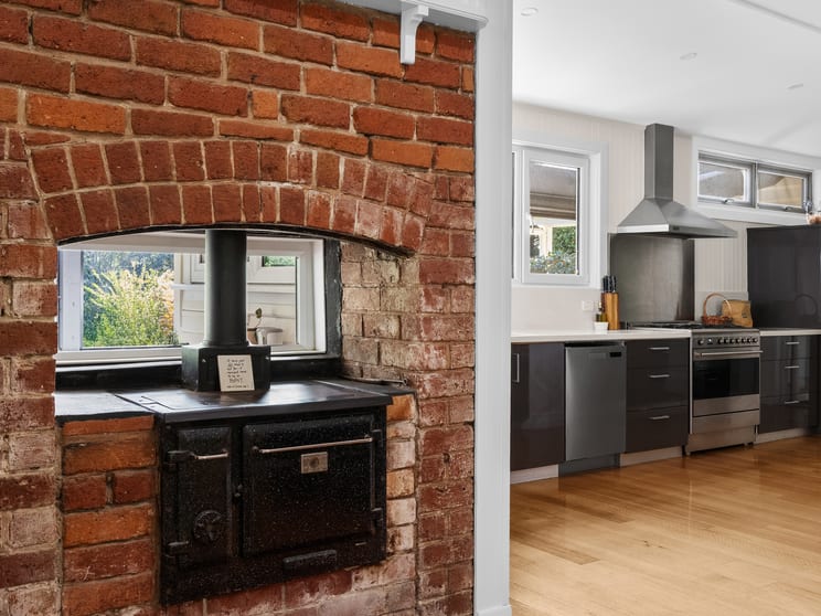 Click to view all images 6132 Great Alpine Road Eurobin VIC 3739 - Image 3