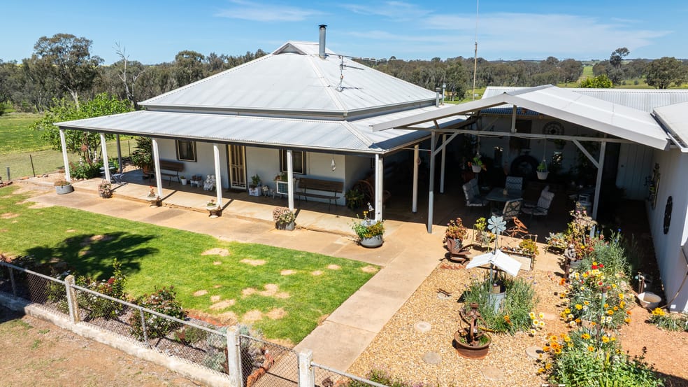 Click to view all images 681 Emu Plains Road Pulletop NSW 2650 - Image 3