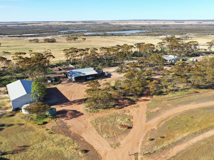 Click to view all images 1453 Fisher Road North Burngup WA 6353 - Image 1