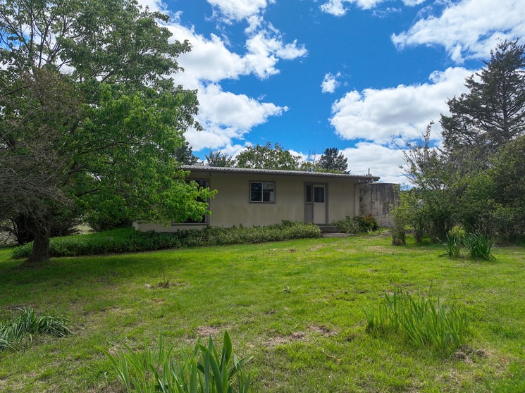 Click to view all images 213 Bundong Lane Lake Bathurst NSW 2580 - Image 2