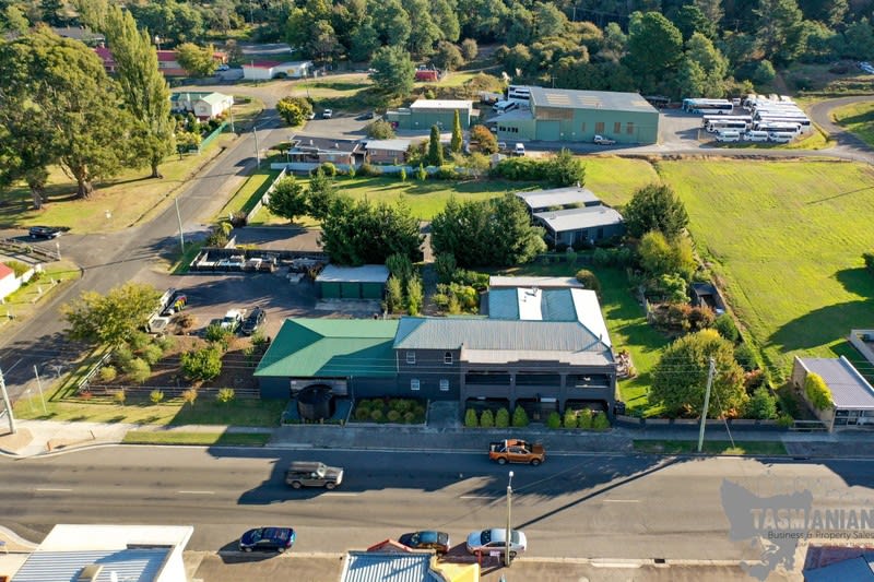 Click to view all images 147 Weld Street Beaconsfield TAS 7270 - Image 3