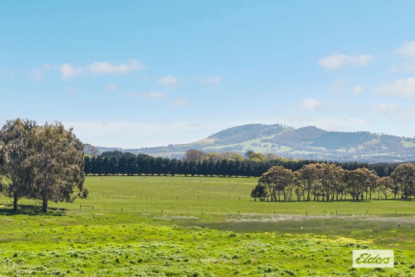 Click to view all images 3 Forbes Road Lancefield VIC 3435 - Image 1