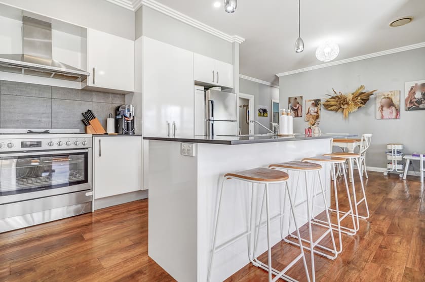 Click to view all images 452 Pride Of Oak Road Canowindra NSW 2804 - Image 3