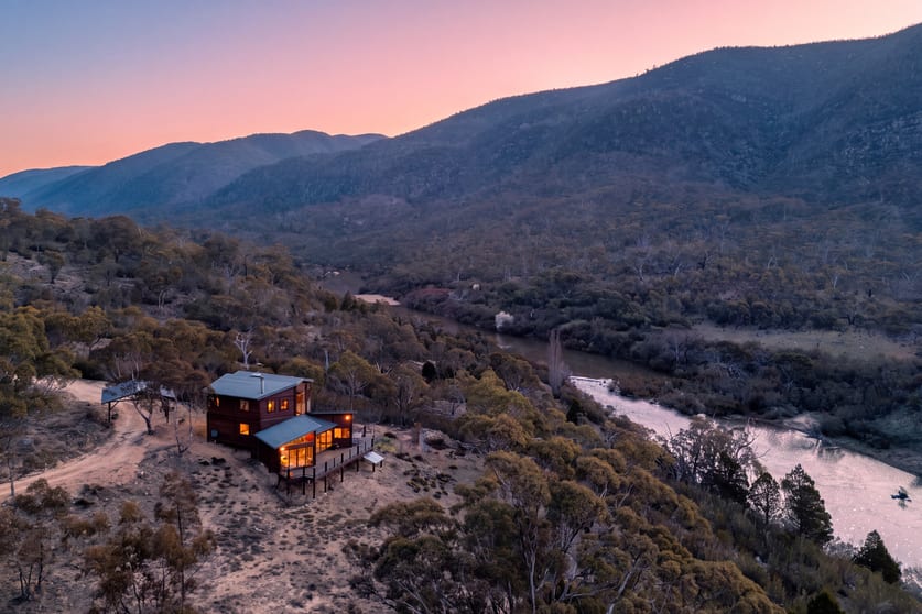 Click to view all images 71 Riverview Lane Michelago NSW 2620 - Image 2