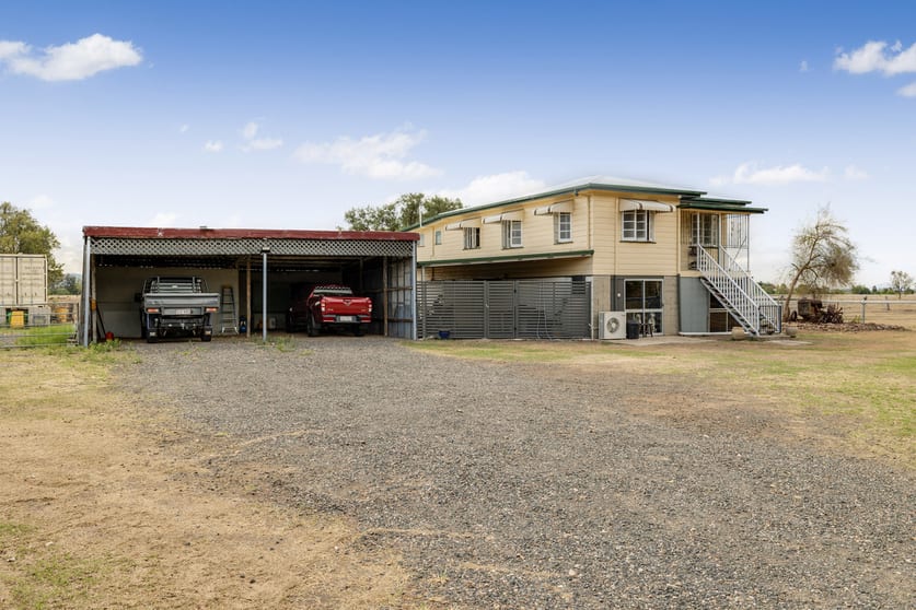 Click to view all images 43 Forest Hill Fernvale Road Forest Hill QLD 4342 - Image 2