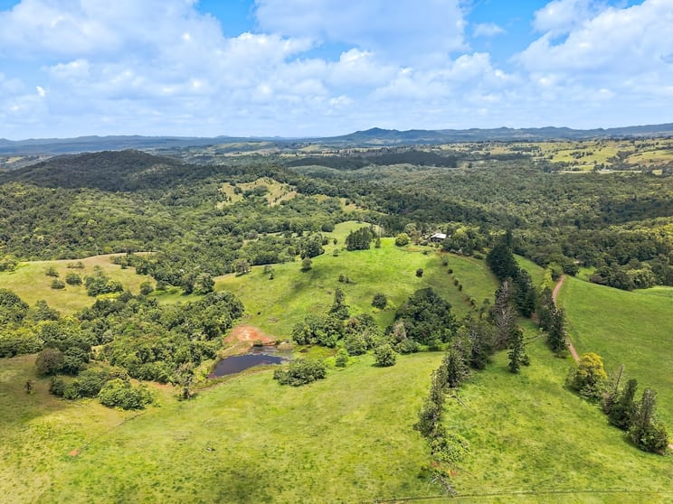 Click to view all images 94 Ellinjaa Road Millaa Millaa QLD 4886 - Image 3